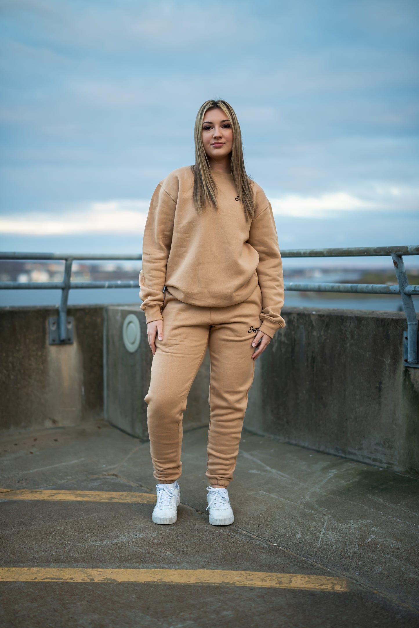 Sunday Sweats Walnut Cream
